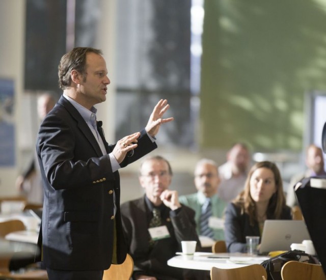 Parlar en públic: com guanyar-se l’audiència